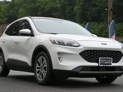 Used 2021 Ford Escape SEL w/ Class II Trailer Tow Package AWD/4WD image 9