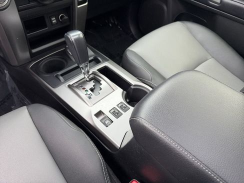 Used 2019 Toyota 4Runner SR5 Premium AWD/4WD image 18