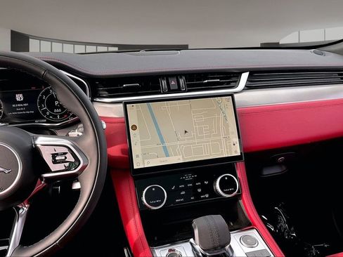 Used 2025 Jaguar F-PACE R-Dynamic S image 9