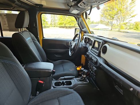 Used 2021 Jeep Wrangler Unlimited Sport AWD/4WD image 12