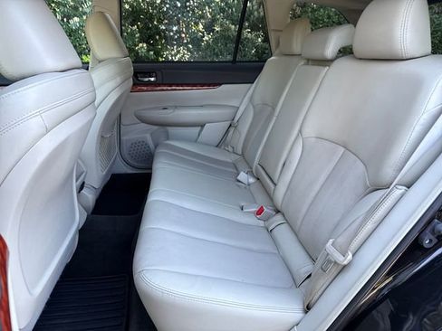 Used 2012 Subaru Outback 2.5i Limited image 25