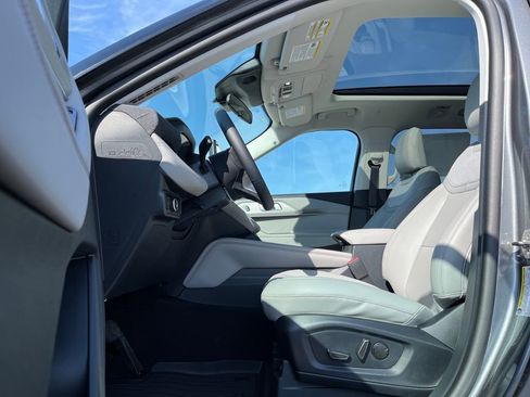 New 2026 Ford Explorer Active w/ Active Comfort Package AWD/4WD image 9