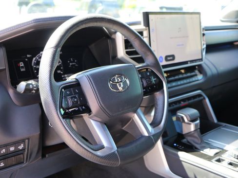 Used 2023 Toyota Tundra Platinum AWD/4WD image 18