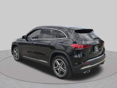 Used 2023 Mercedes-Benz GLA 250 4MATIC image 4