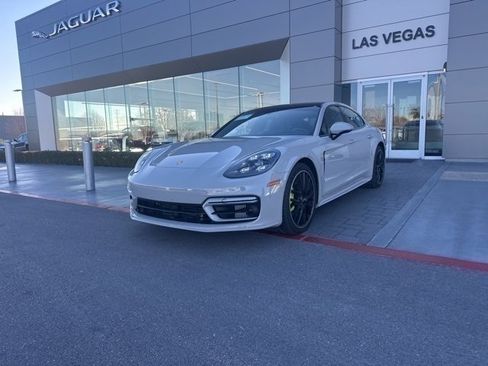Used 2021 Porsche Panamera 4S image 1