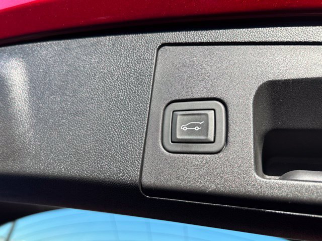 Certified 2024 Cadillac XT4 Luxury w/ Cold Weather Package FWD image 23