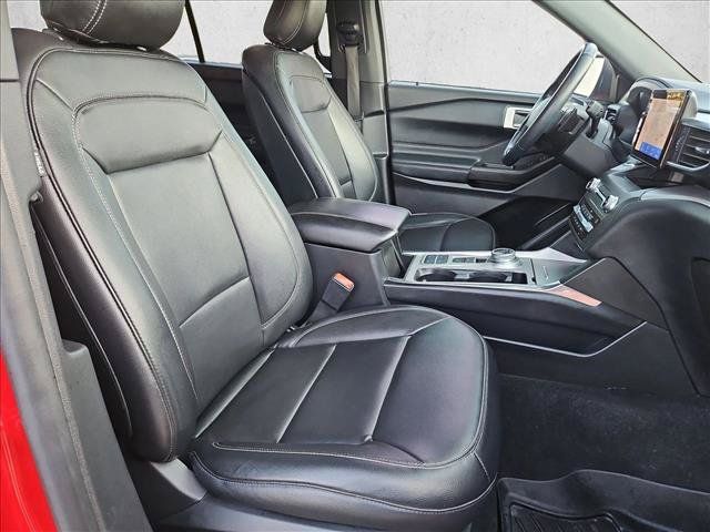Used 2020 Ford Explorer XLT w/ Equipment Group 202A RWD image 22