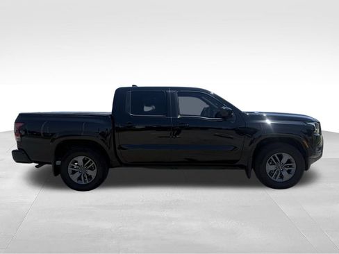 Used 2025 Nissan Frontier SV RWD image 6