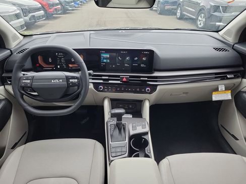 New 2026 Kia Sportage EX FWD image 18