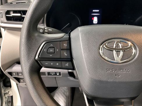 Certified 2024 Toyota Sienna LE image 23