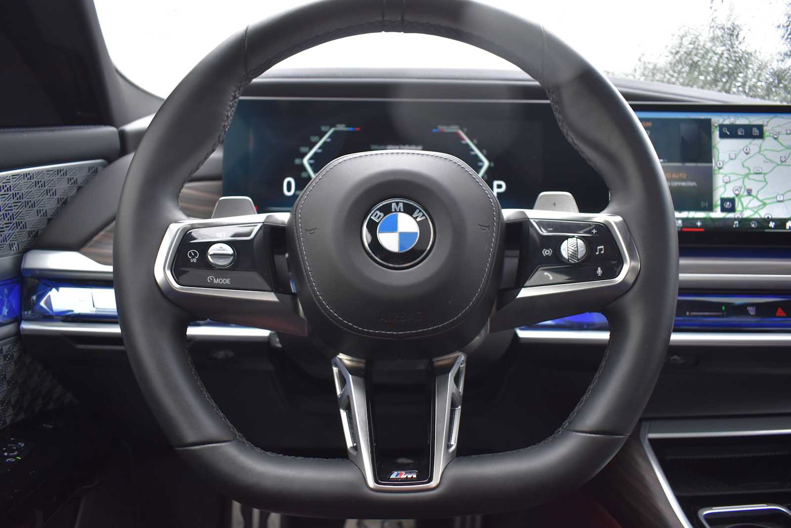 Used 2024 BMW 760i xDrive AWD/4WD image 25