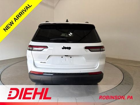 Used 2023 Jeep Grand Cherokee L Laredo AWD/4WD image 6