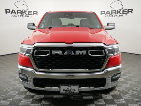 Used 2025 RAM 1500 Big Horn AWD/4WD image 3