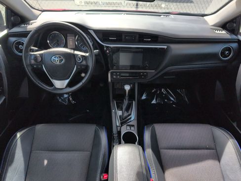 Used 2019 Toyota Corolla SE image 25