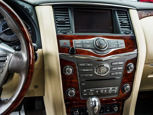Used 2017 INFINITI QX80 4WD w/ Deluxe Technology Package image 30