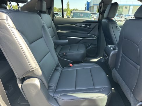 Used 2026 Chevrolet Traverse LT w/ Driver Confidence Package FWD image 15