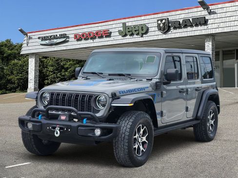 Used 2023 Jeep Wrangler Unlimited Rubicon 4xe AWD/4WD image 2