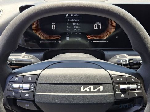 Certified 2025 Kia K4 FWD image 29