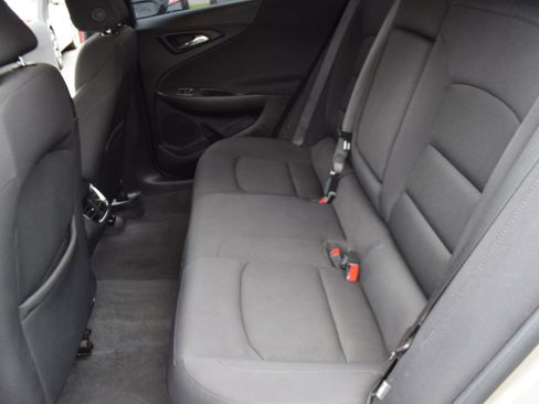 Used 2022 Chevrolet Malibu LT image 23