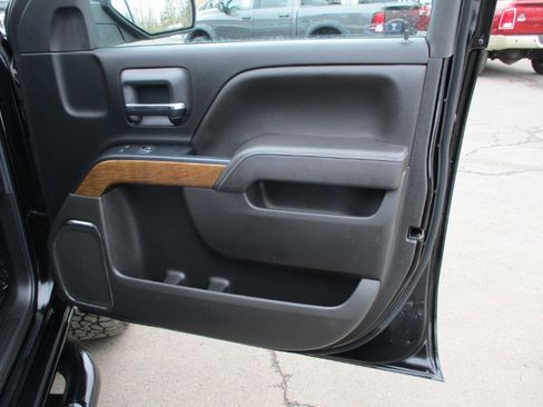 Used 2017 Chevrolet Silverado 1500 LTZ image 25