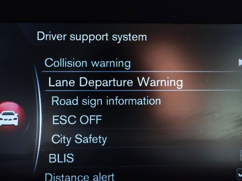 Used 2016 Volvo XC70 T5 Platinum w/ Protection Package image 11