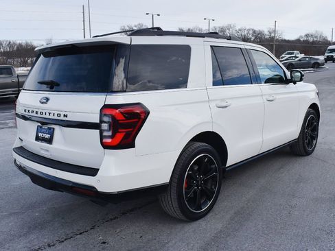 Used 2023 Ford Expedition Limited image 15