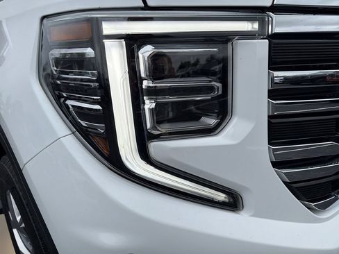 Certified 2025 GMC Sierra 1500 SLT w/ SLT Premium Plus Package AWD/4WD image 12