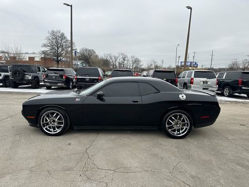 Used 2019 Dodge Challenger R/T RWD image 6