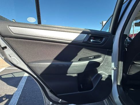 Used 2017 Subaru Legacy 2.5i Premium image 11