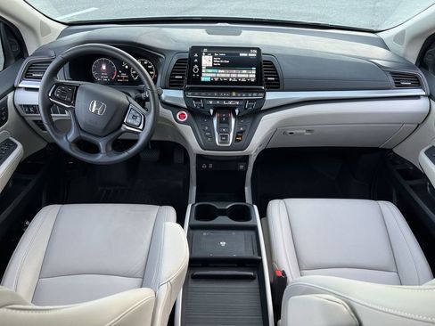 Used 2025 Honda Odyssey EX-L image 21