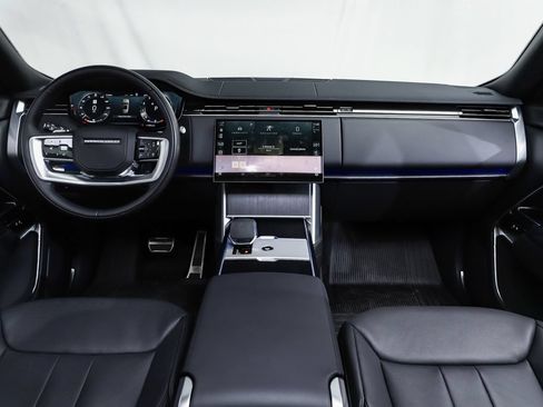 Used 2025 Land Rover Range Rover SE AWD/4WD image 7