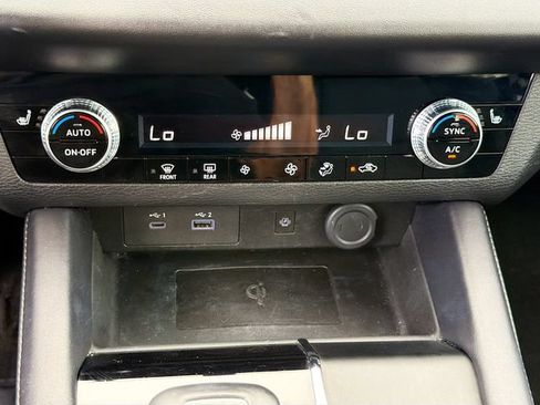 Used 2024 Mitsubishi Outlander SE FWD image 16