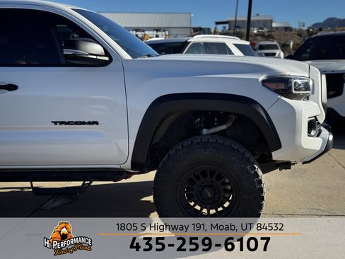Used 2023 Toyota Tacoma TRD Off-Road image 4