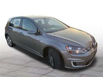 Used 2016 Volkswagen e-Golf SE w/ DC Fast Charging Package