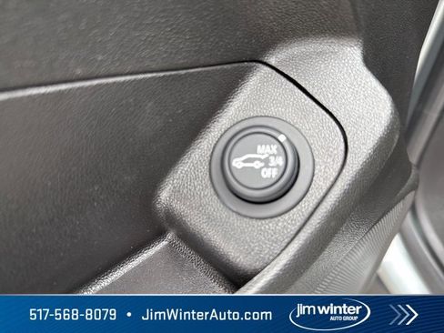 Certified 2024 GMC Terrain SLT image 27