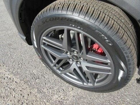 New 2026 Ford Explorer ST RWD image 9