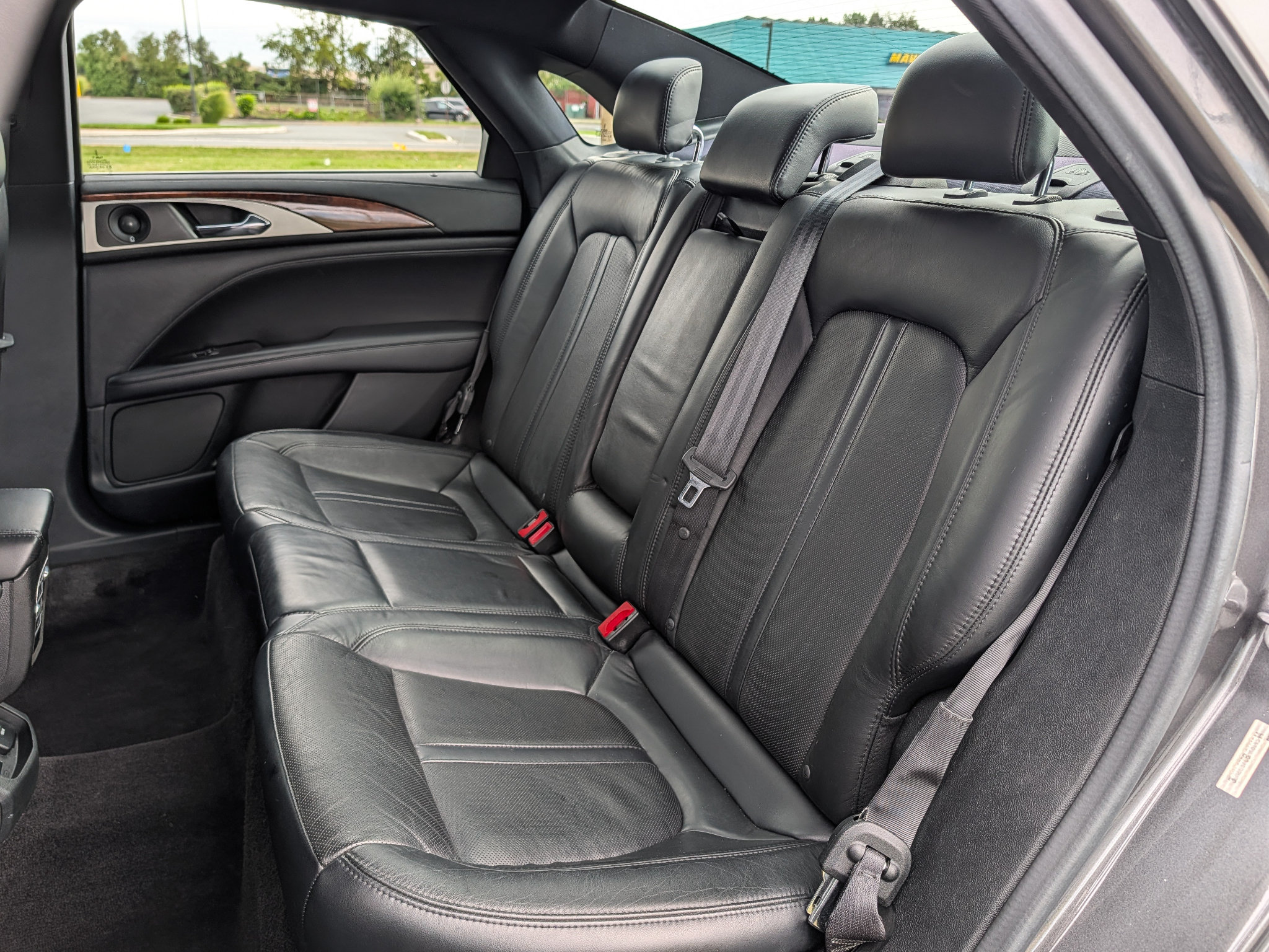 Used 2017 Lincoln MKZ Reserve w/ Technology Package AWD/4WD image 18