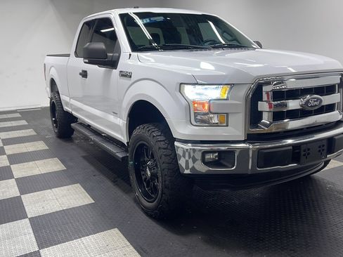 Used 2016 Ford F150 XLT w/ Equipment Group 301A Mid RWD image 22