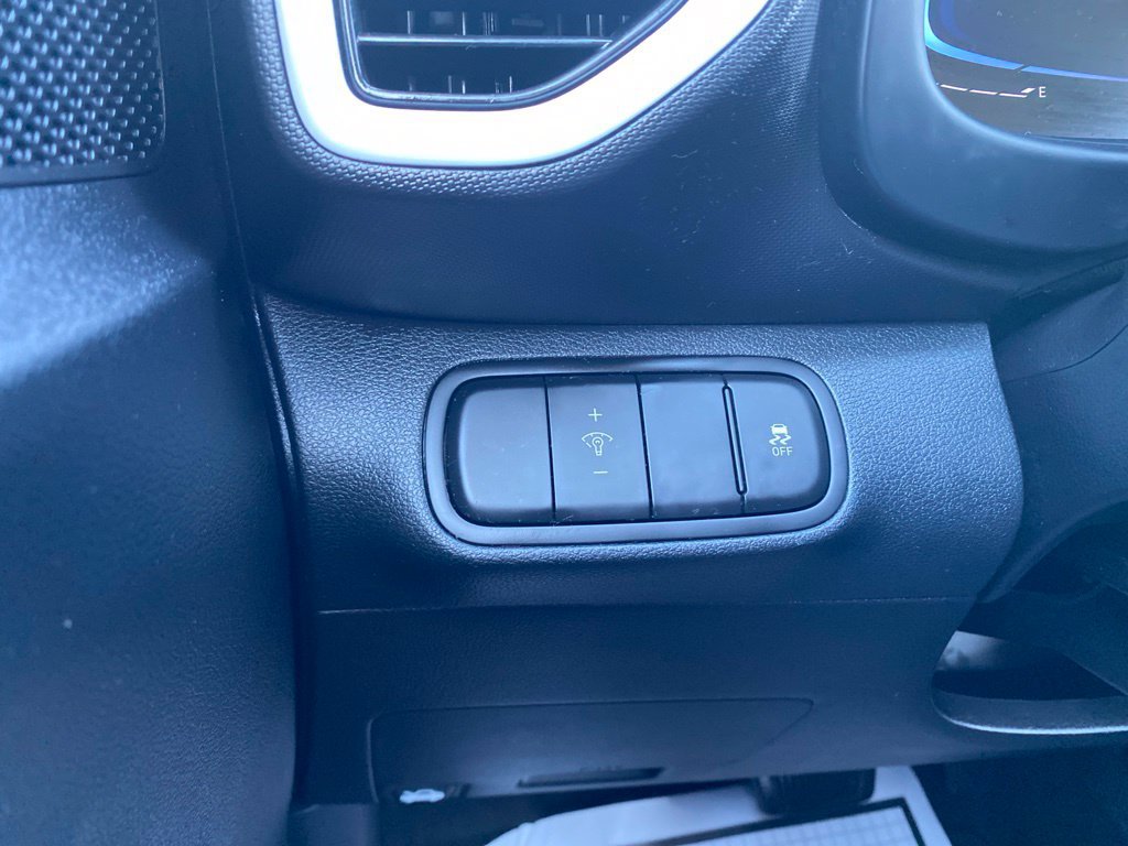 Certified 2024 Hyundai Venue Limited FWD image 23