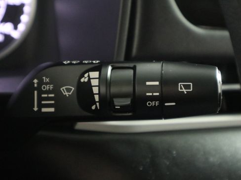 Used 2025 Mitsubishi Outlander ES image 32