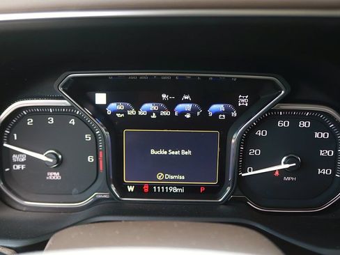 Used 2021 GMC Yukon XL Denali w/ Denali Premium Package AWD/4WD image 24