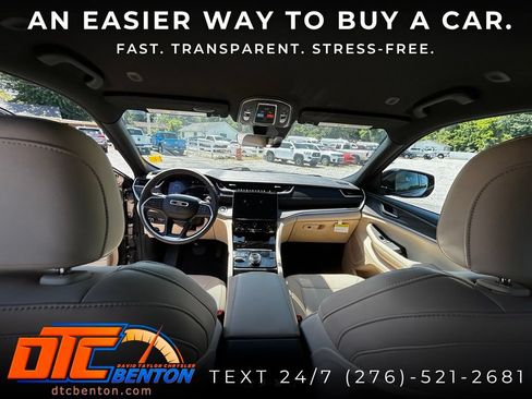 Used 2025 Jeep Grand Cherokee L Limited AWD/4WD image 17