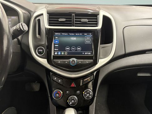 Used 2019 Chevrolet Sonic LT w/ Convenience Package image 13