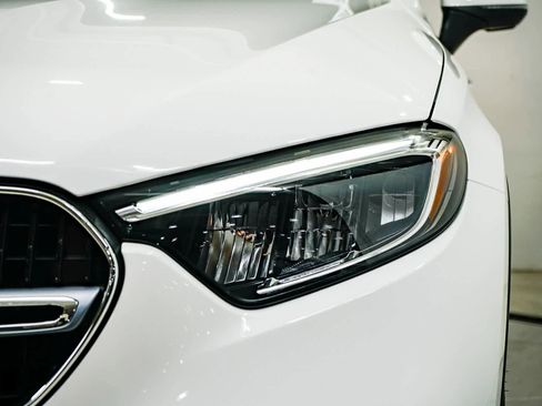 Used 2025 Mercedes-Benz GLC 300 image 7