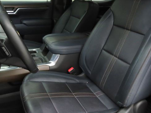 Used 2023 Chevrolet Silverado 1500 High Country image 10