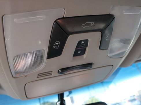 Used 2015 Toyota Sienna XLE Premium image 20