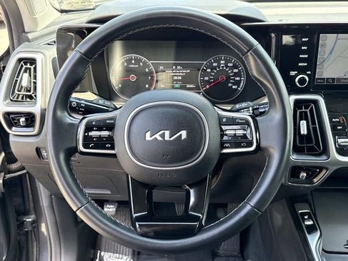 Used 2023 Kia Sorento S w/ Panoramic Sunroof Package AWD/4WD image 19