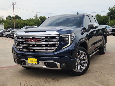 Certified 2022 GMC Sierra 1500 Denali w/ Denali Reserve Package AWD/4WD image 1