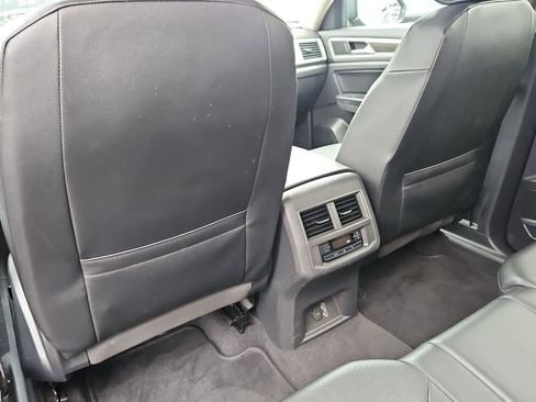 Used 2019 Volkswagen Atlas SE FWD image 18