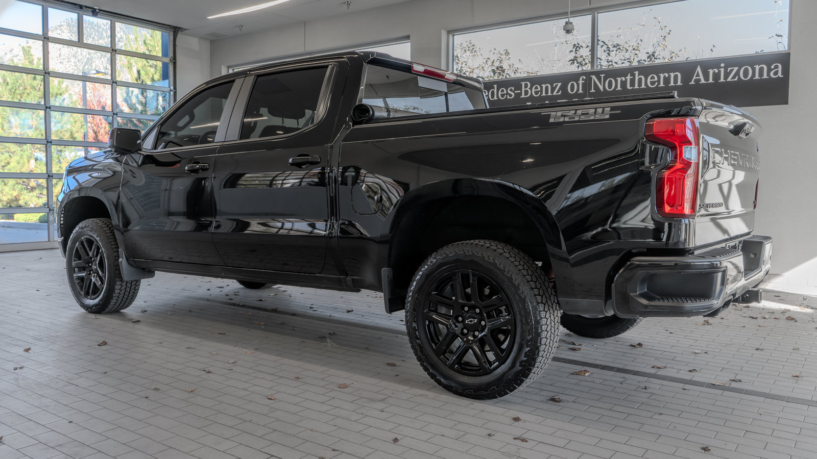 Used 2026 Chevrolet Silverado 1500 LT Trail Boss w/ LT Trail Boss Premium Package AWD/4WD image 13